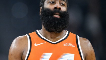 杜兰特轰39+4+7仍无缘今日最佳！对不起，你碰到暴走的哈登了